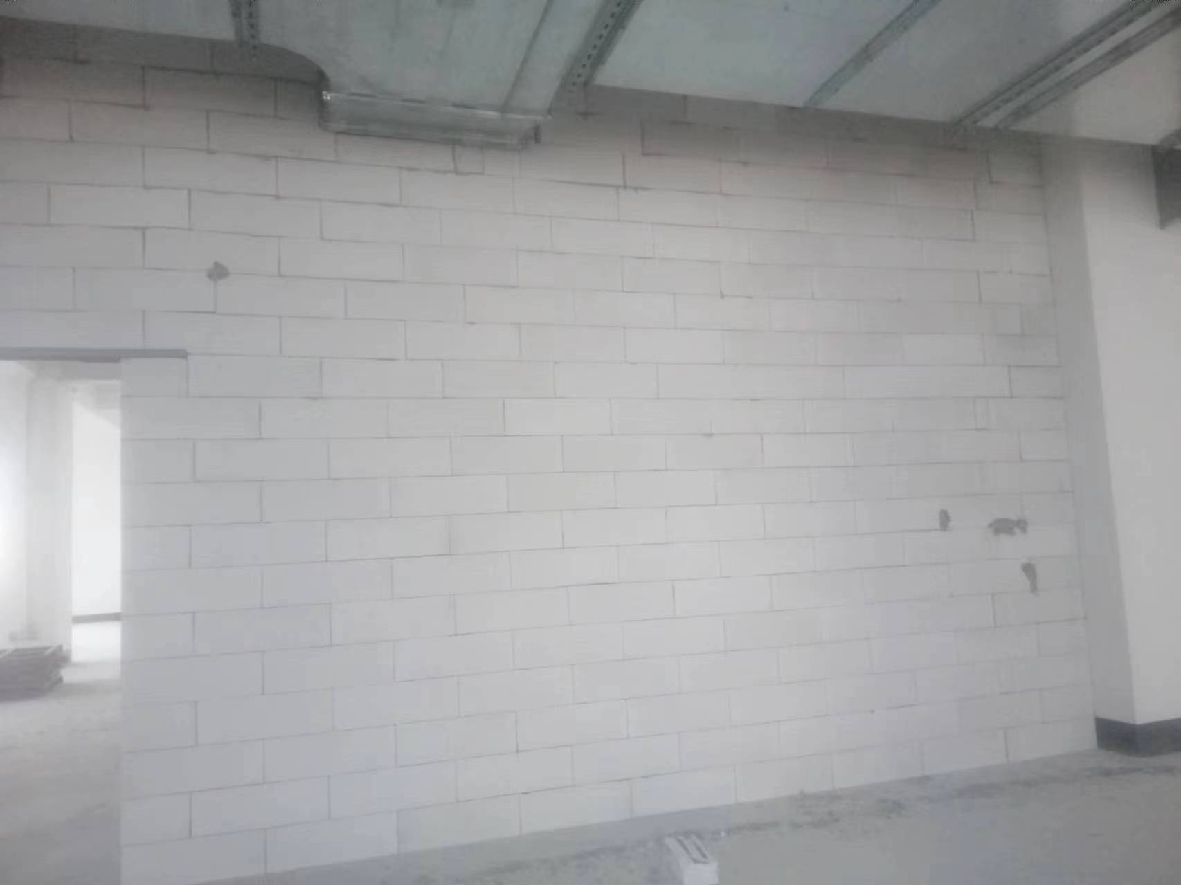 办公楼轻质砖隔墙场景